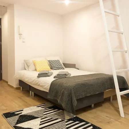 Apartament Fox Center *